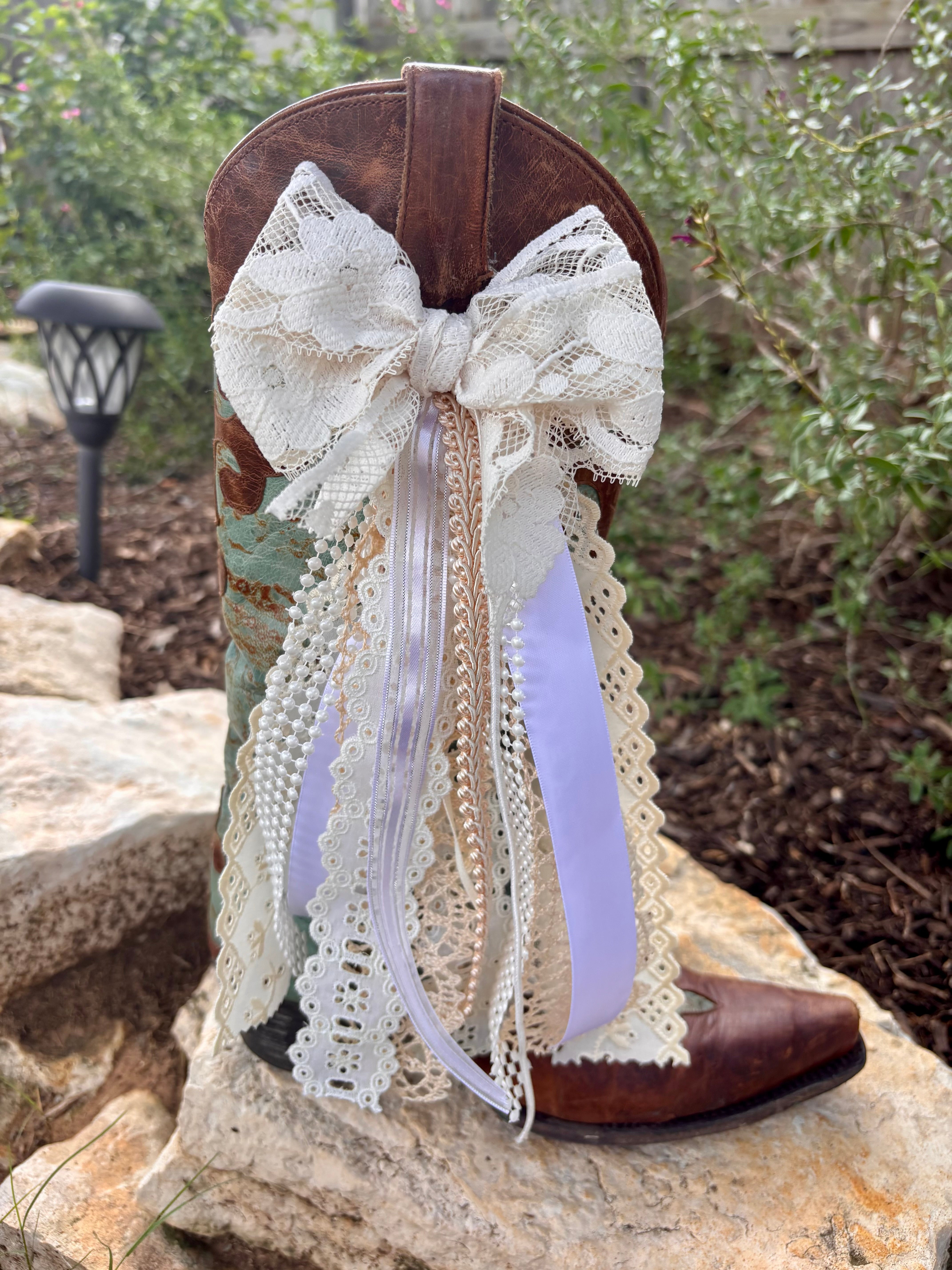 Vintage Cowgirl Boot Bows