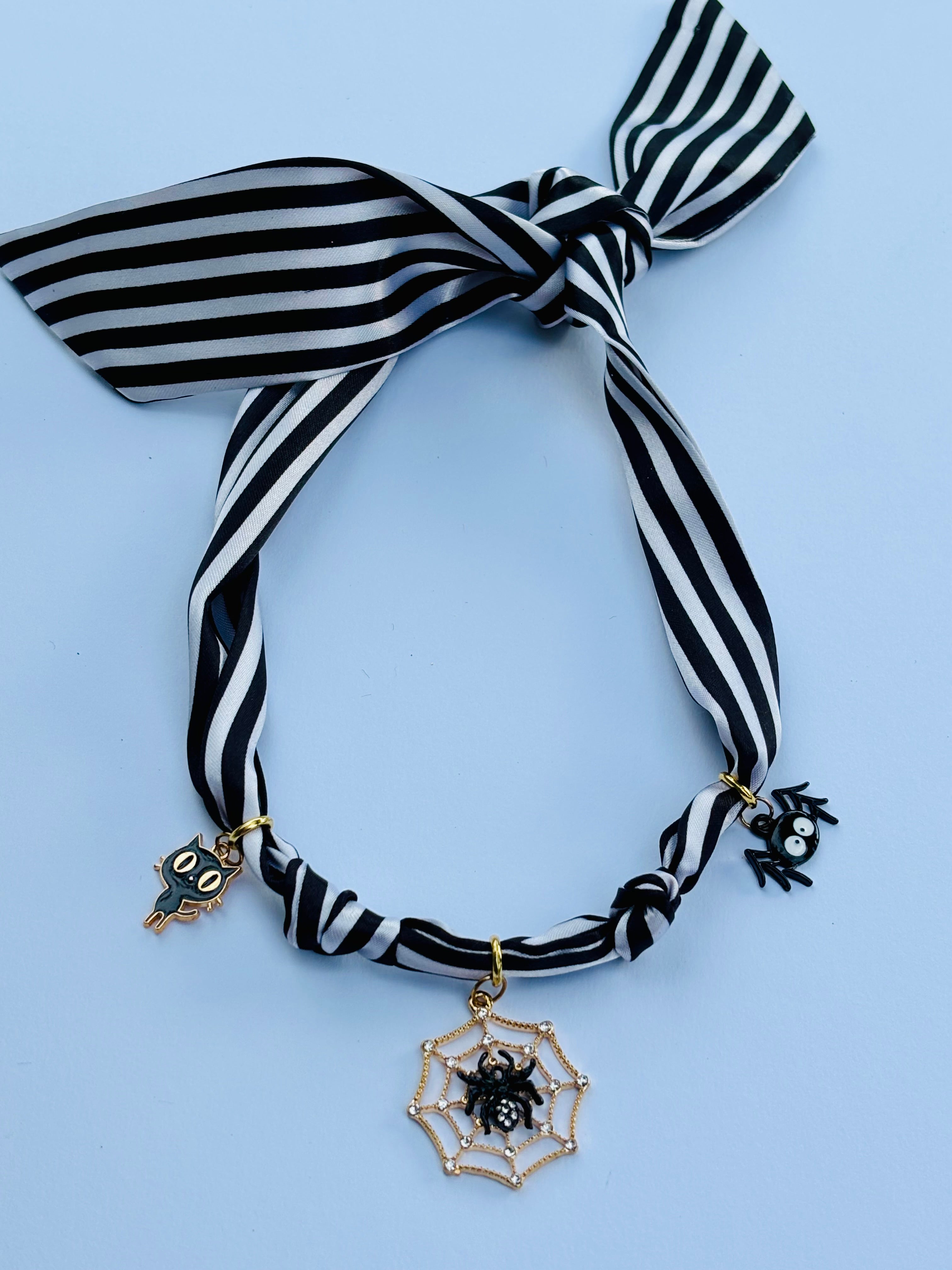 Not So Spooky Spider Scarf Necklace
