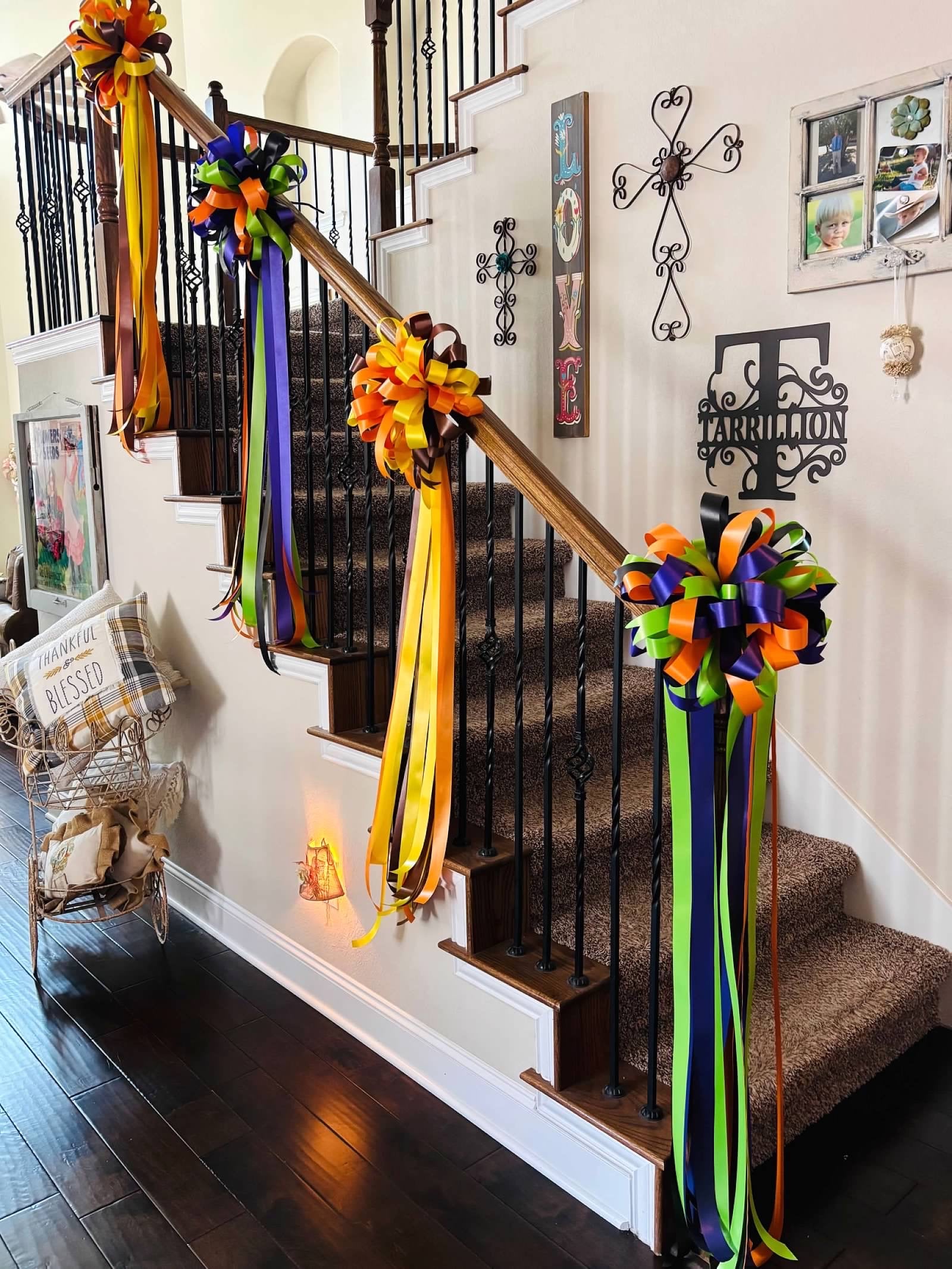 Go Big or GO HOME Bows with Streamers