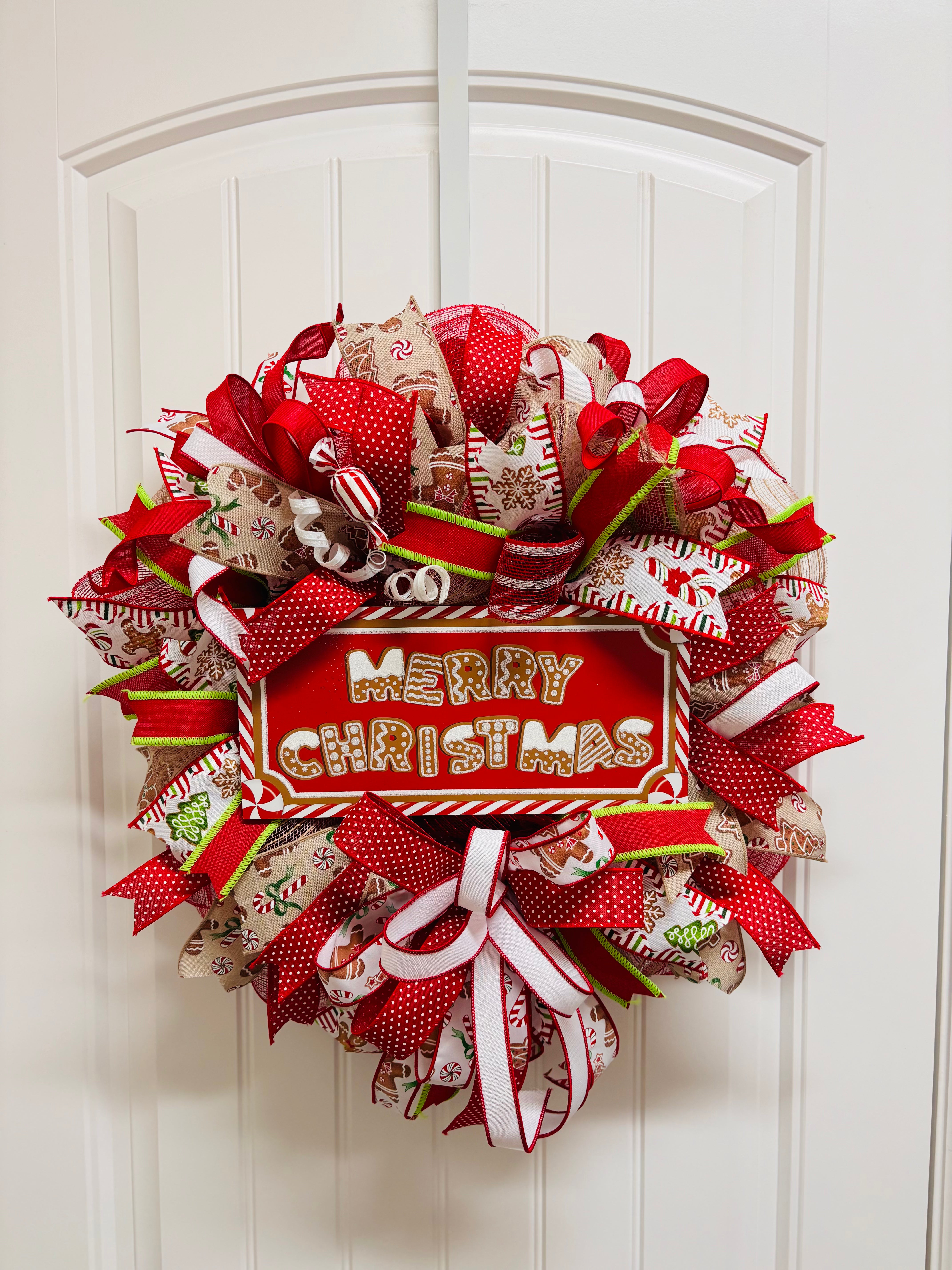 Gingerbread Wishes and Christmas Kisses Wreath