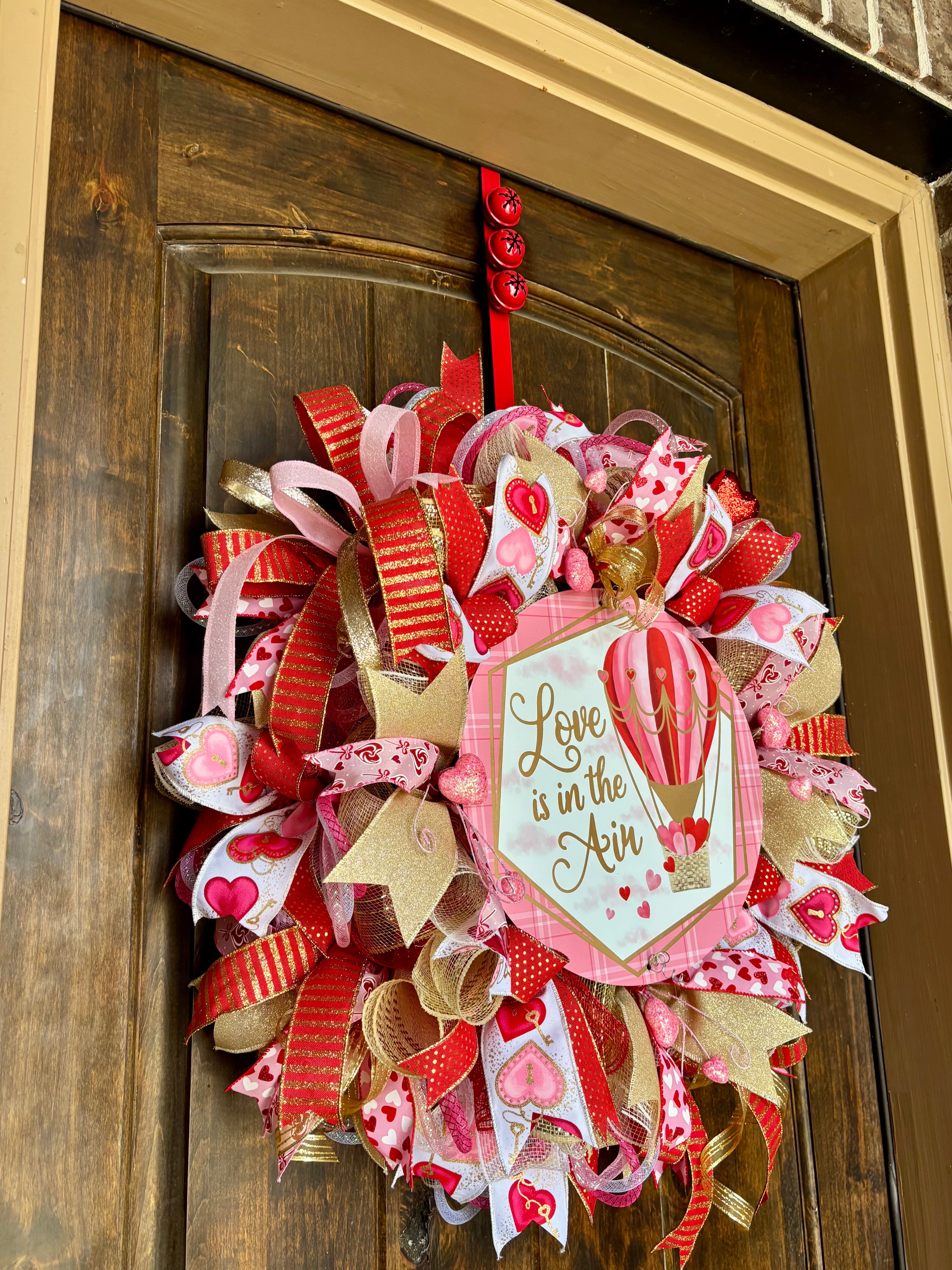 AMAZING Love is in the Air Wreath